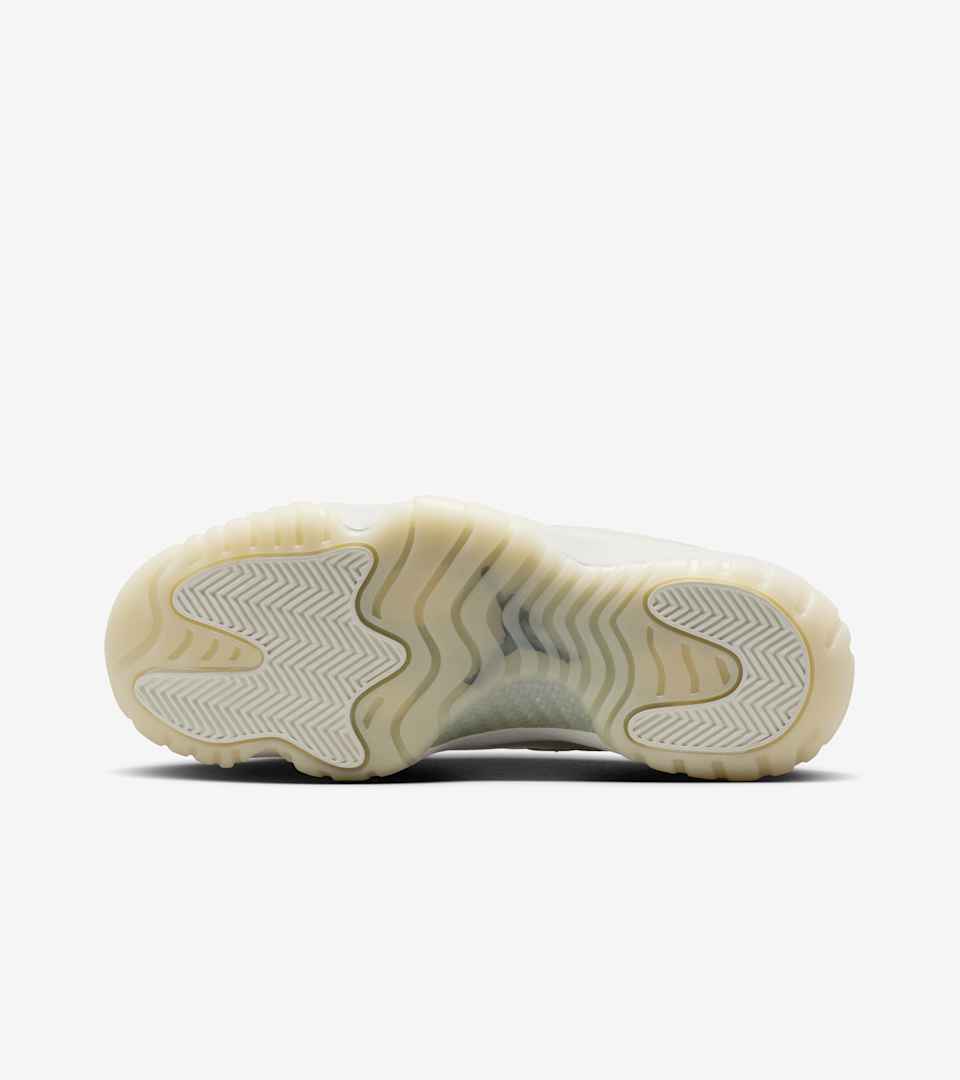 ウィメンズ エア ジョーダン 11(Pearl)[AR0715-110]の商品画像(2枚目)