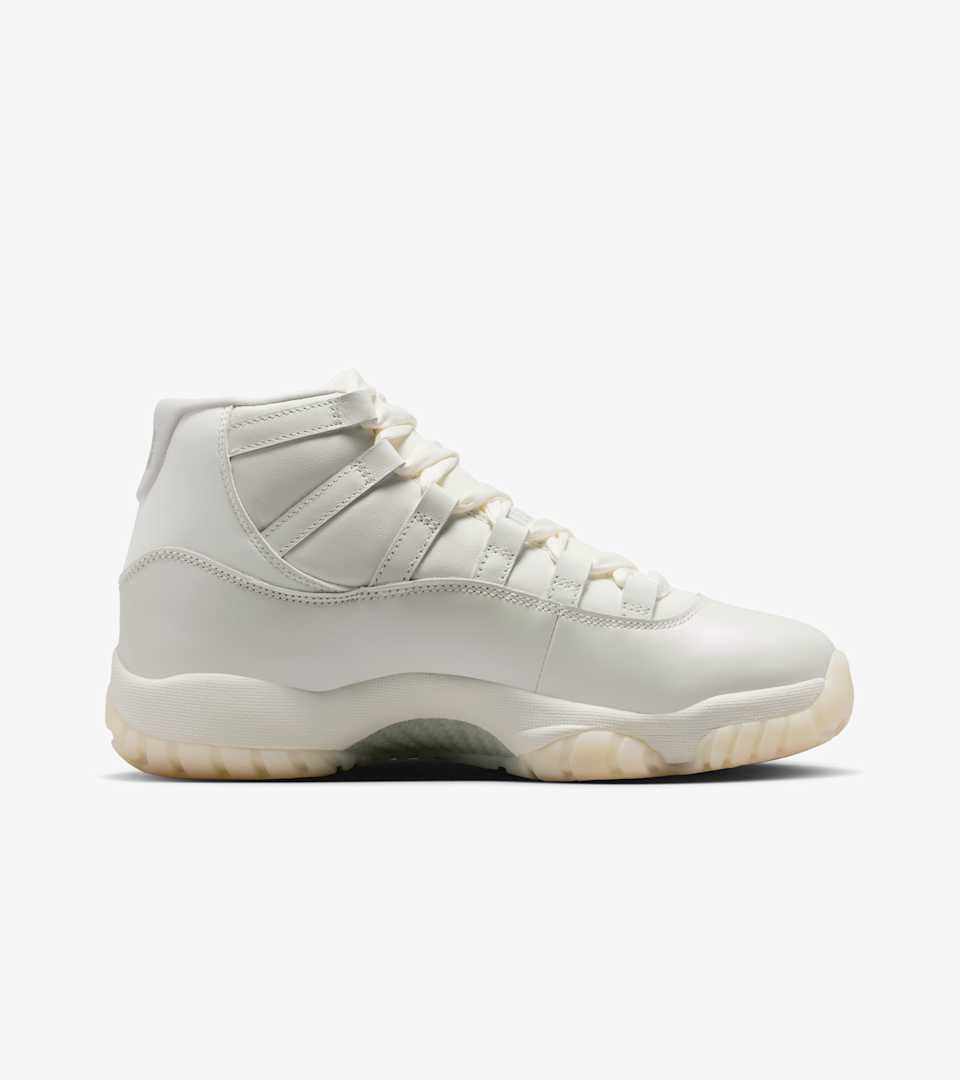 ウィメンズ エア ジョーダン 11(Pearl)[AR0715-110]の商品画像(3枚目)