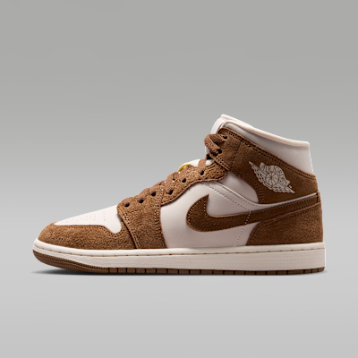 ウィメンズシューズ(エア ジョーダン 1 MID)の商品画像