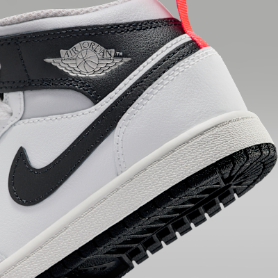 ジョーダン 1 MID[DQ8424-109]の商品画像(8枚目)