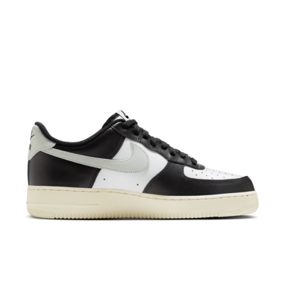 ナイキ エア フォース 1 '07[FQ6848-101]の商品画像(3枚目)