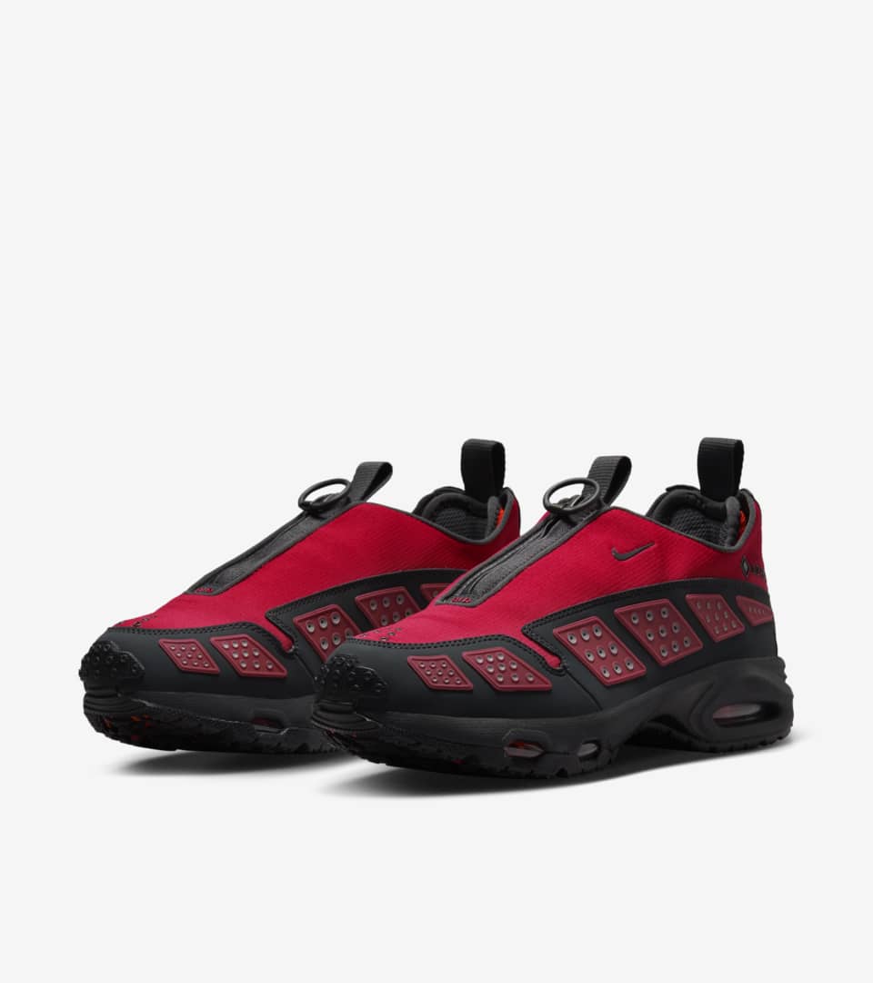 エア マックス SNDR GORE-TEX(Dark Smoke Grey and Fire Red)[FZ4238-800]の商品画像(6枚目)