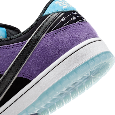 ナイキ SB ダンク LOW プロ x Hayley Wilson(Black and Court Purple)[HJ0513-500]の商品画像(8枚目)