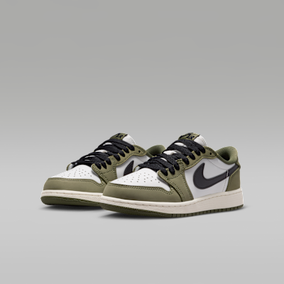ジュニア エア ジョーダン 1 LOW OG(Medium Olive and Summit White)[HQ6999-200]の商品画像(5枚目)
