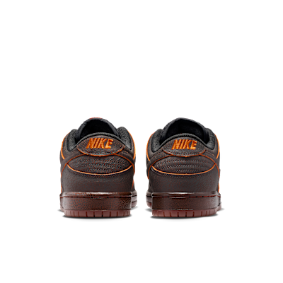 ナイキ SB ダンク LOW プロ プレミアム(Dark Smoke Grey and Black)[HV1668-001]の商品画像(6枚目)