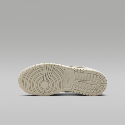 Air Jordan 1 LOW SE[HV4396-201]の商品画像(2枚目)