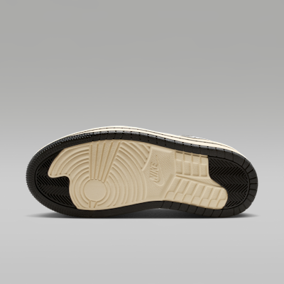 エア ジョーダン 1 トリプル スタック[HV8288-001]の商品画像(2枚目)