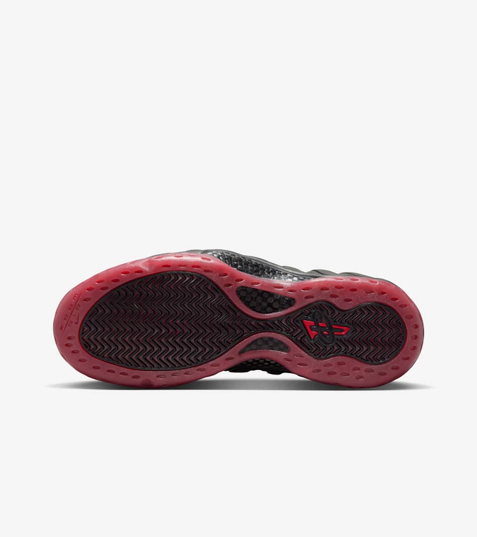 エア フォームポジット ワン(Black and Varsity Red)[IB2219-001]の商品画像(2枚目)