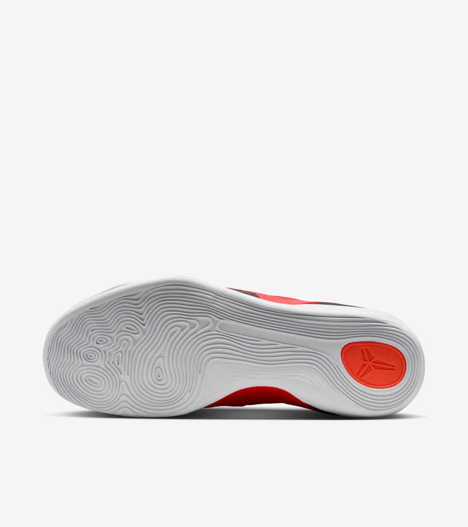 コービー 9 LOW プロトロ EM(University Red and Metallic Gold)[IH1400-600]の商品画像(2枚目)