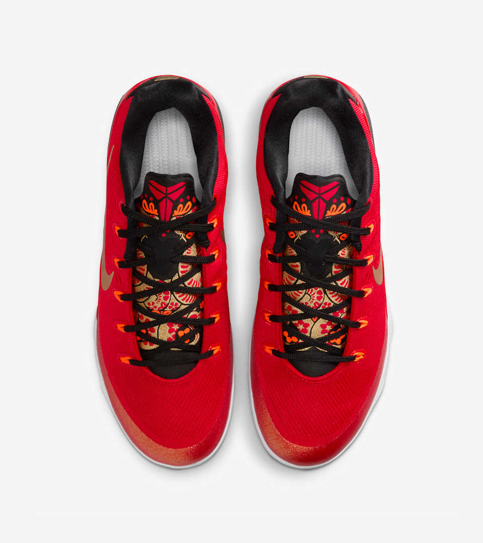 コービー 9 LOW プロトロ EM(University Red and Metallic Gold)[IH1400-600]の商品画像(4枚目)