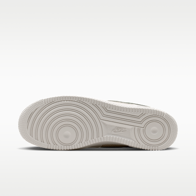 Nike エア フォース 1 ‘07 LV8[II9807-002]の商品画像(2枚目)