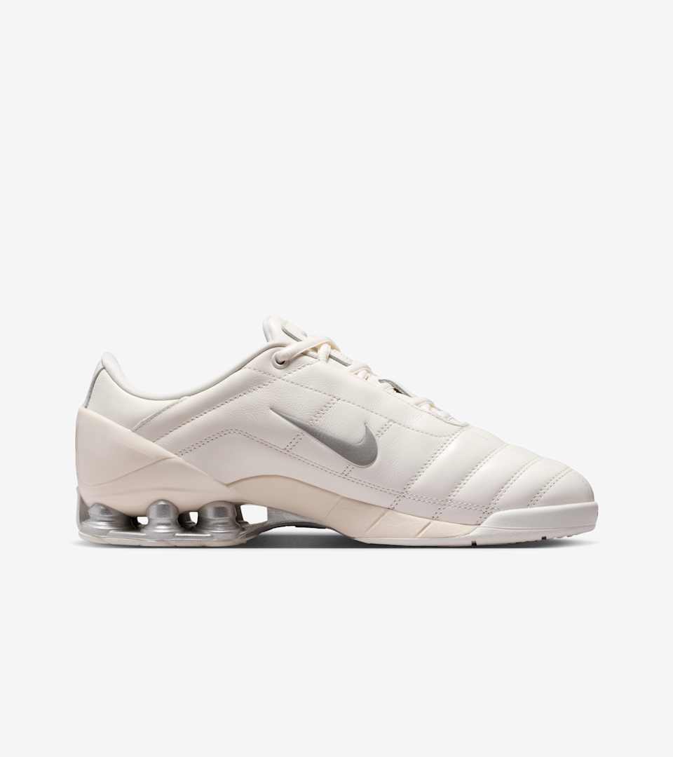 ウィメンズ トータル 90 ショックス マジア(Sail and Metallic Silver)[IO9300-100]の商品画像(3枚目)