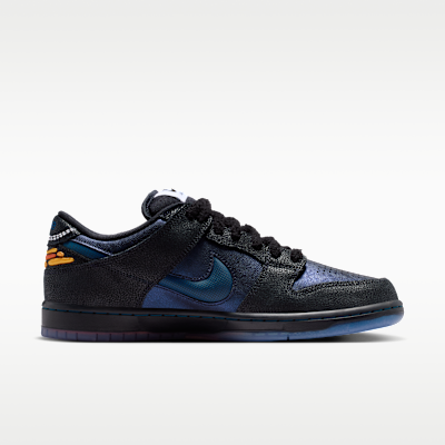 Nike SB ダンク LOW x Bluetile(Pitch Blue and Black)[IQ1323-001]の商品画像(3枚目)