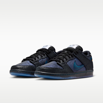 Nike SB ダンク LOW x Bluetile(Pitch Blue and Black)[IQ1323-001]の商品画像(5枚目)