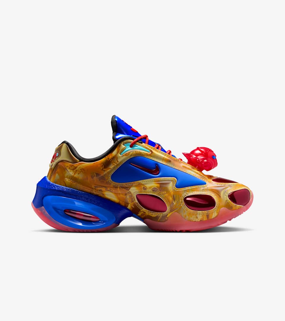 ウィメンズ エア マックス ミューズ x WINDOWSEN(Metallic Gold and Chile Red)[IQ3838-700]の商品画像(3枚目)