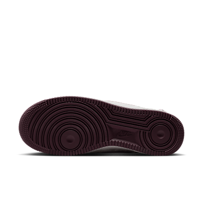 ナイキ エア フォース 1 '07[IQ4937-161]の商品画像(2枚目)