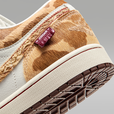 エア ジョーダン 1 LOW SE ルナ ニュー イヤー[IQ5321-121]の商品画像(8枚目)