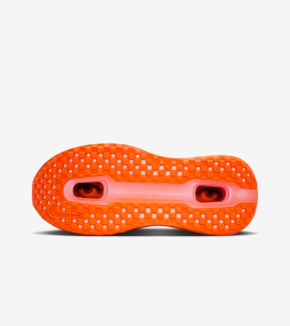 ウィメンズ ボメロ プレミアム x メリッタ バウマイスター(Total Orange and Orange Chalk)[IQ7166-800]の商品画像(2枚目)