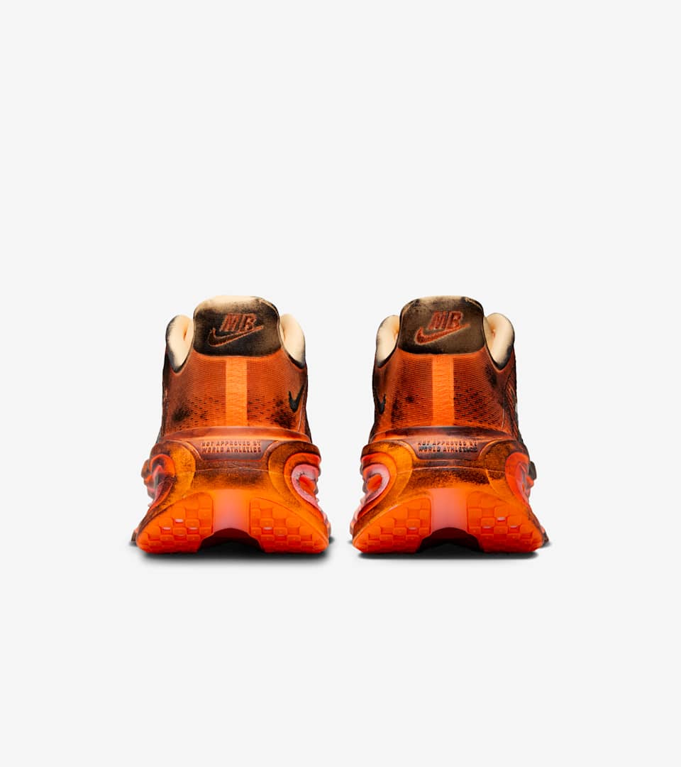 ウィメンズ ボメロ プレミアム x メリッタ バウマイスター(Total Orange and Orange Chalk)[IQ7166-800]の商品画像(5枚目)