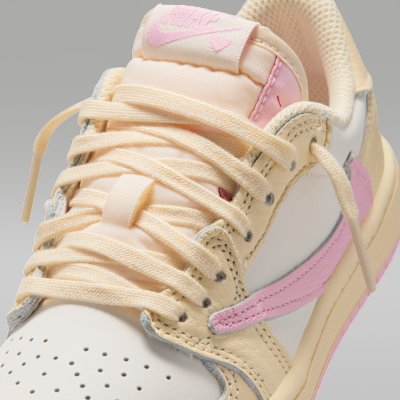 リトルキッズ ジョーダン 1 LOW x トラヴィス スコット(Muslin and Shy Pink)[IQ7605-100]の商品画像(7枚目)
