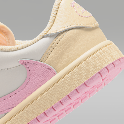リトルキッズ ジョーダン 1 LOW x トラヴィス スコット(Muslin and Shy Pink)[IQ7605-100]の商品画像(8枚目)