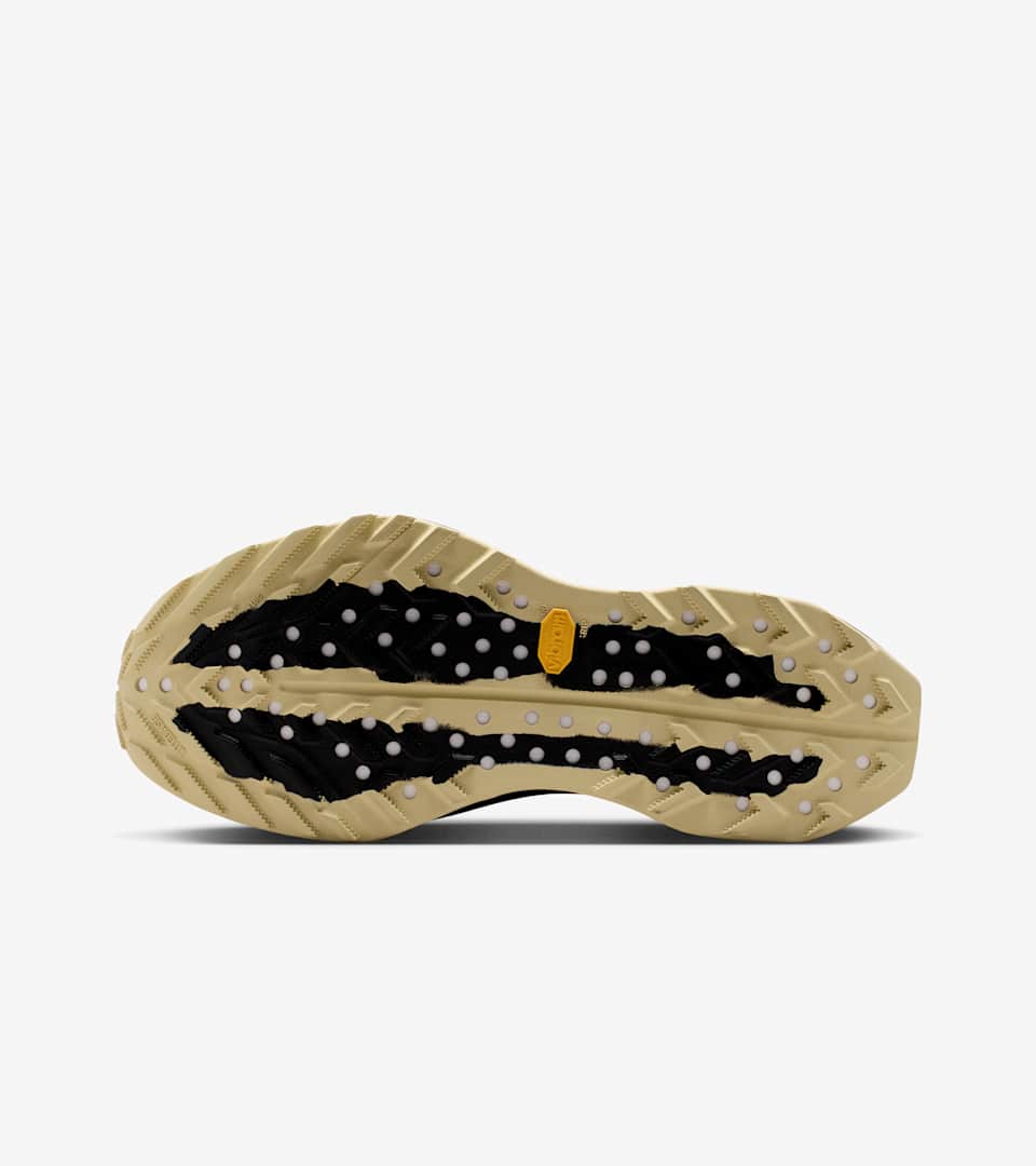 ACG ウルトラフライ トレイル(Black and Dark Smoke Grey)[IR7317-001]の商品画像(2枚目)