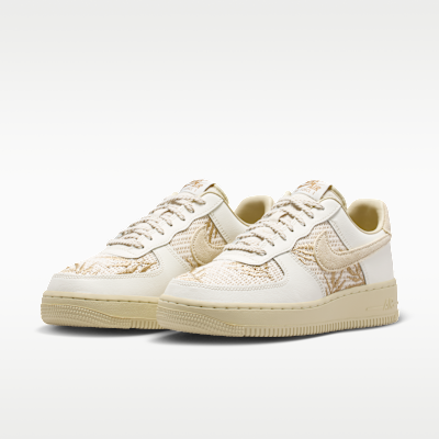 Nike エア フォース 1 '07[IW2347-002]の商品画像(5枚目)